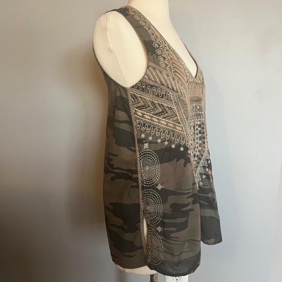 Johnny Was Terraza Camo-Print‎ Embroidered Sleeveless Cotton Shirt Tank Top - Picture 7 of 14